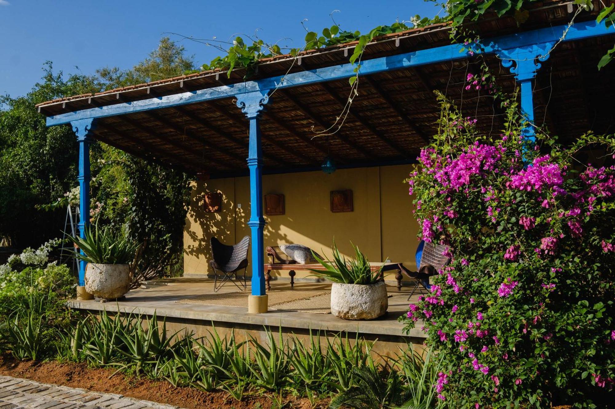 Treasure Rock Bed & Breakfast Киринда Екстериор снимка